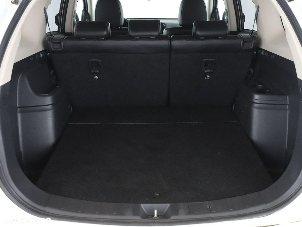 Mitsubishi Outlander - 20