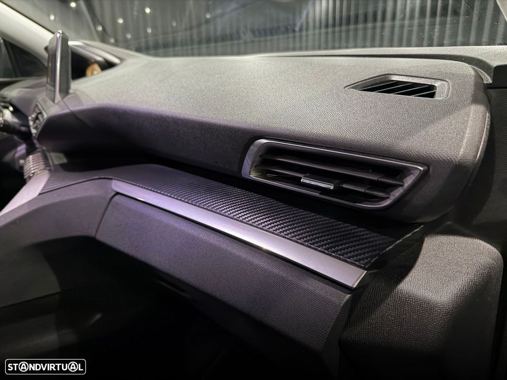 Peugeot 5008 1.5 BlueHDi Allure - 29