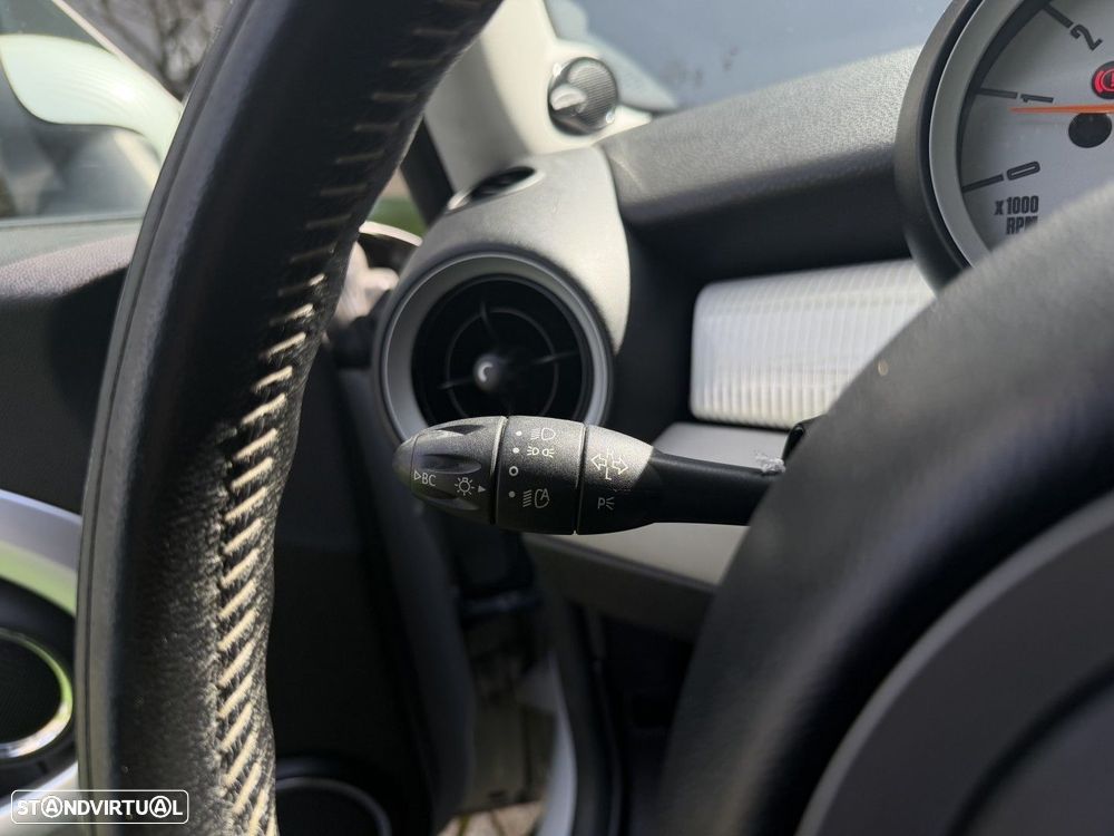 MINI 3 Portas Cooper D 50 Camden - 27