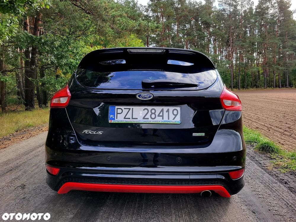 Ford Focus 1.5 EcoBoost STart-Stopp-System ST-LINE - 4