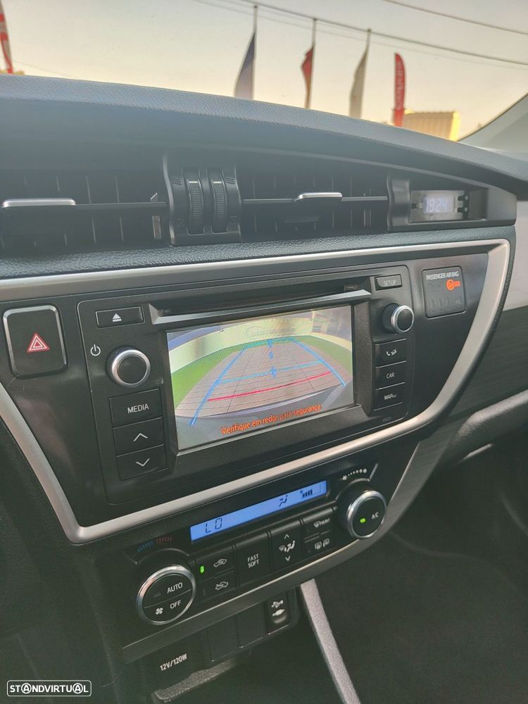 Toyota Auris 1.4 D-4D Com.+P.Sport+Navi - 44