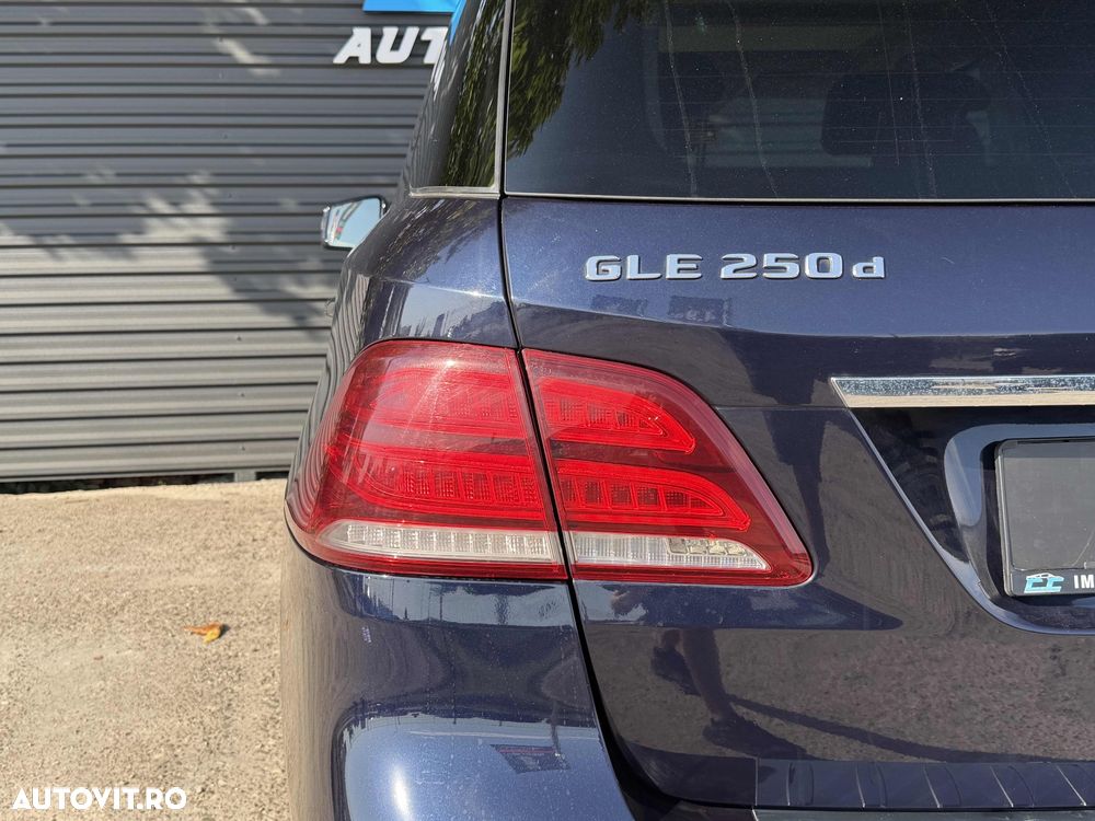 Mercedes-Benz GLE 250 d 4MATIC 9G-TRONIC AMG Line - 34