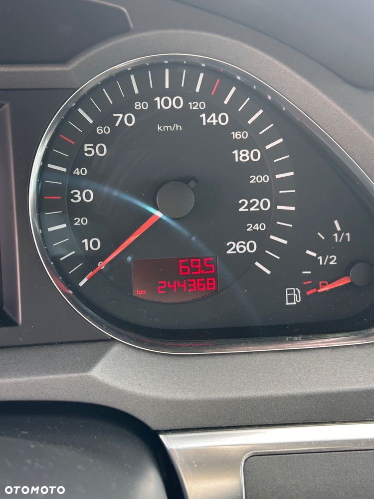 Audi A6 Avant 2.4 Quattro - 12