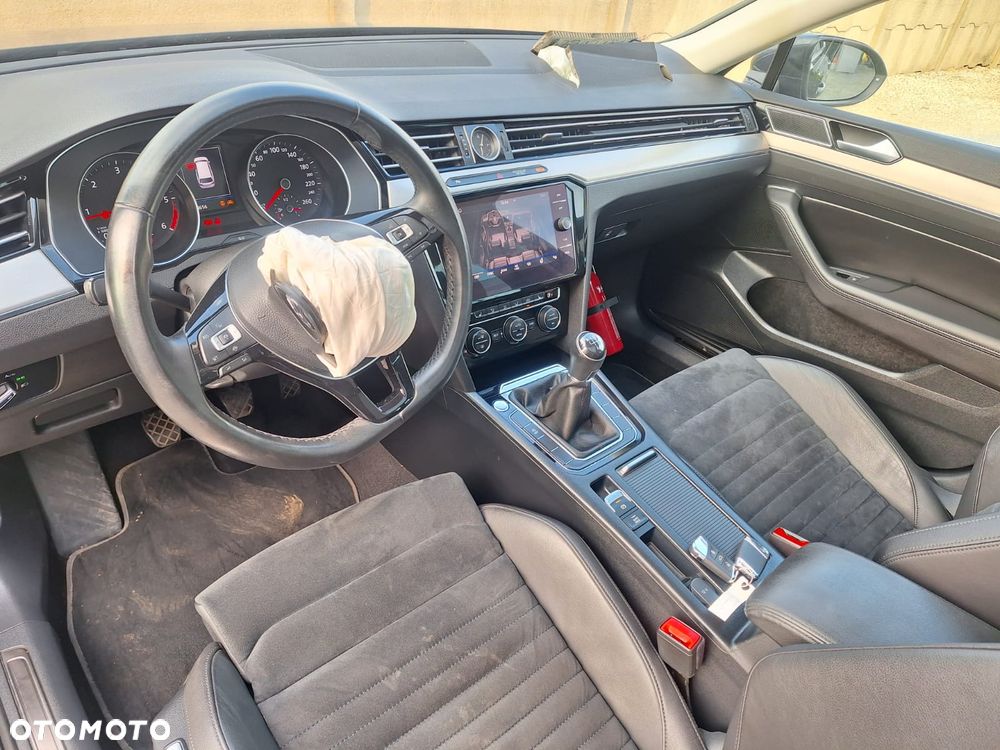 Volkswagen Passat 2.0 TDI (BlueMotion Technology) Comfortline - 5