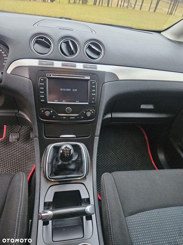 Ford S-Max 2.0 TDCi DPF Trend - 3