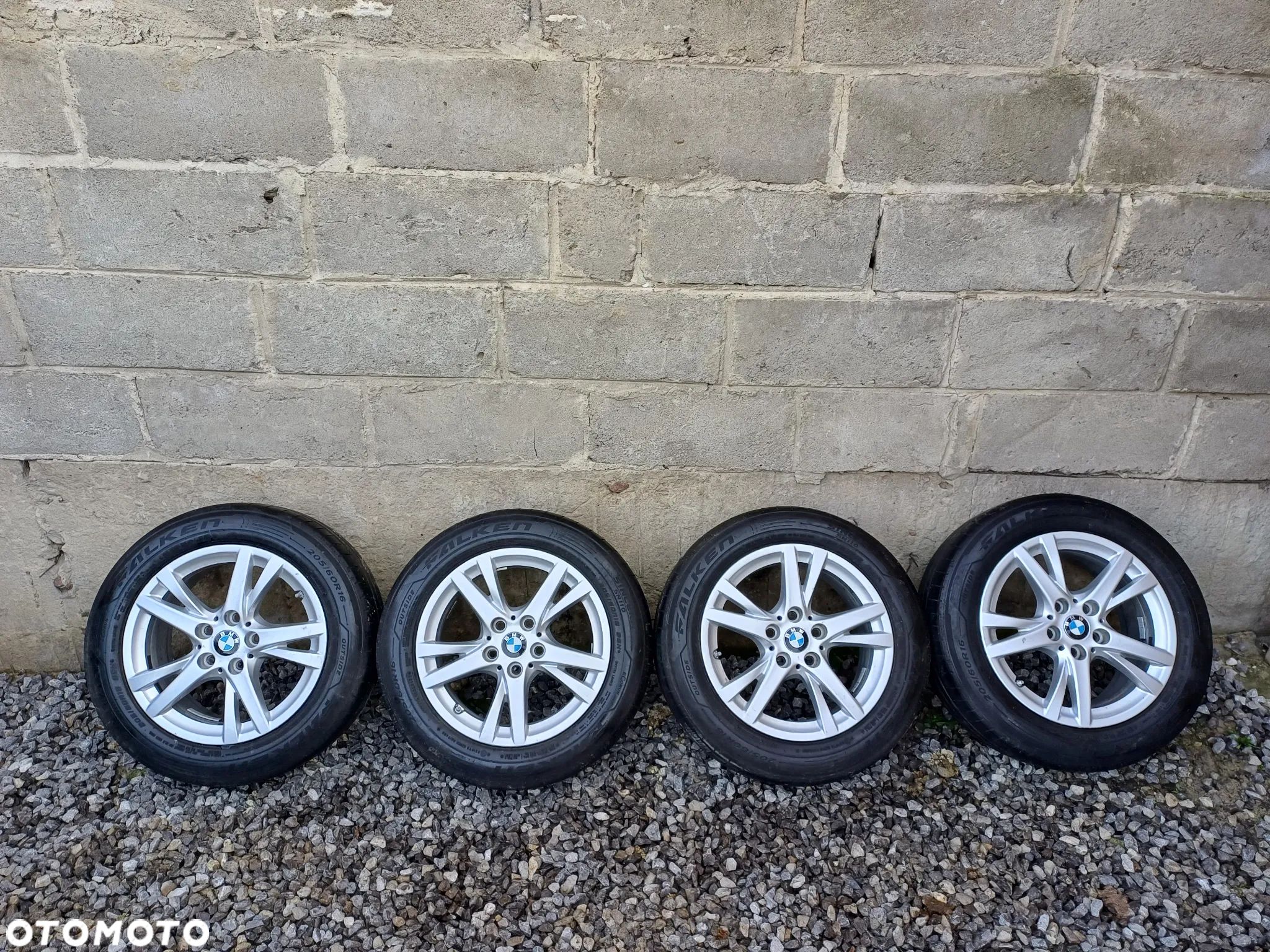 ALUFELGI 6874641 BMW 5X112 205/60/16 ET52 OTWÓR CENTRUJĄCY 66.5MM - 1