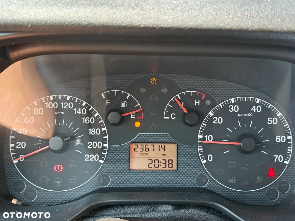 Fiat Grande Punto 1.4 8V Speed - 21