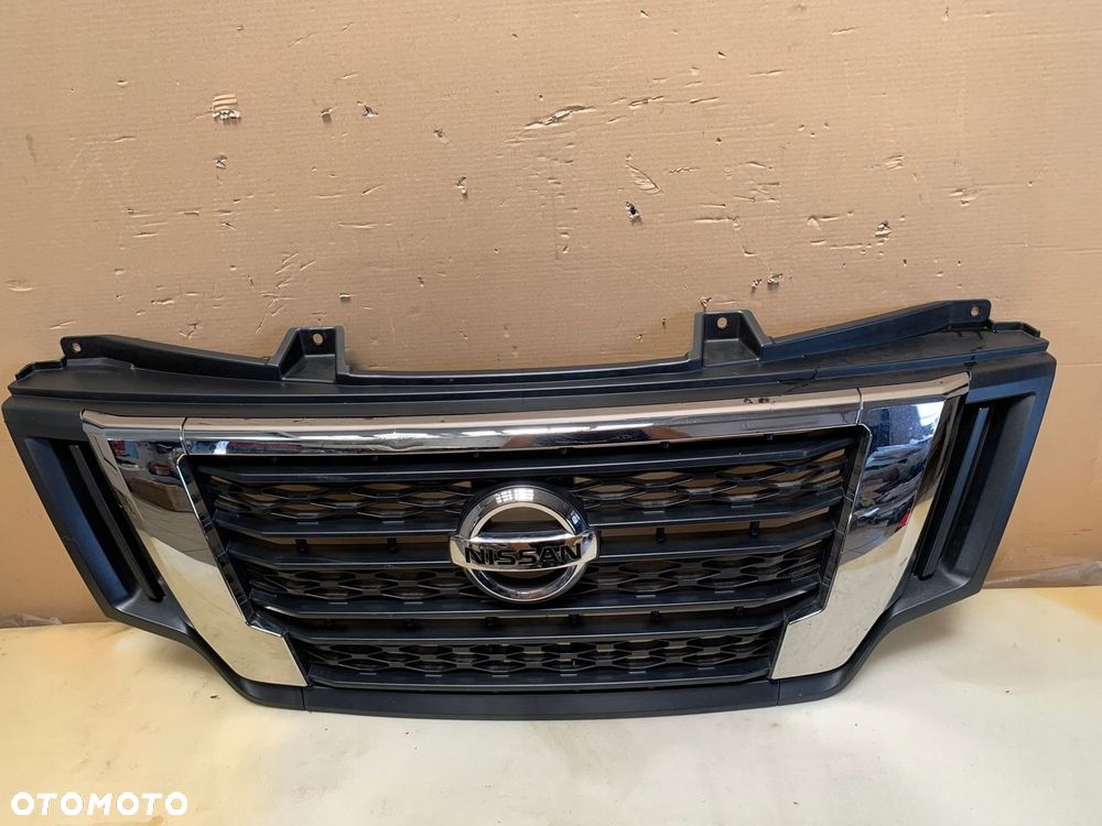 Nissan NV400 OE 62310 8169R grill atrapa Lift - 2
