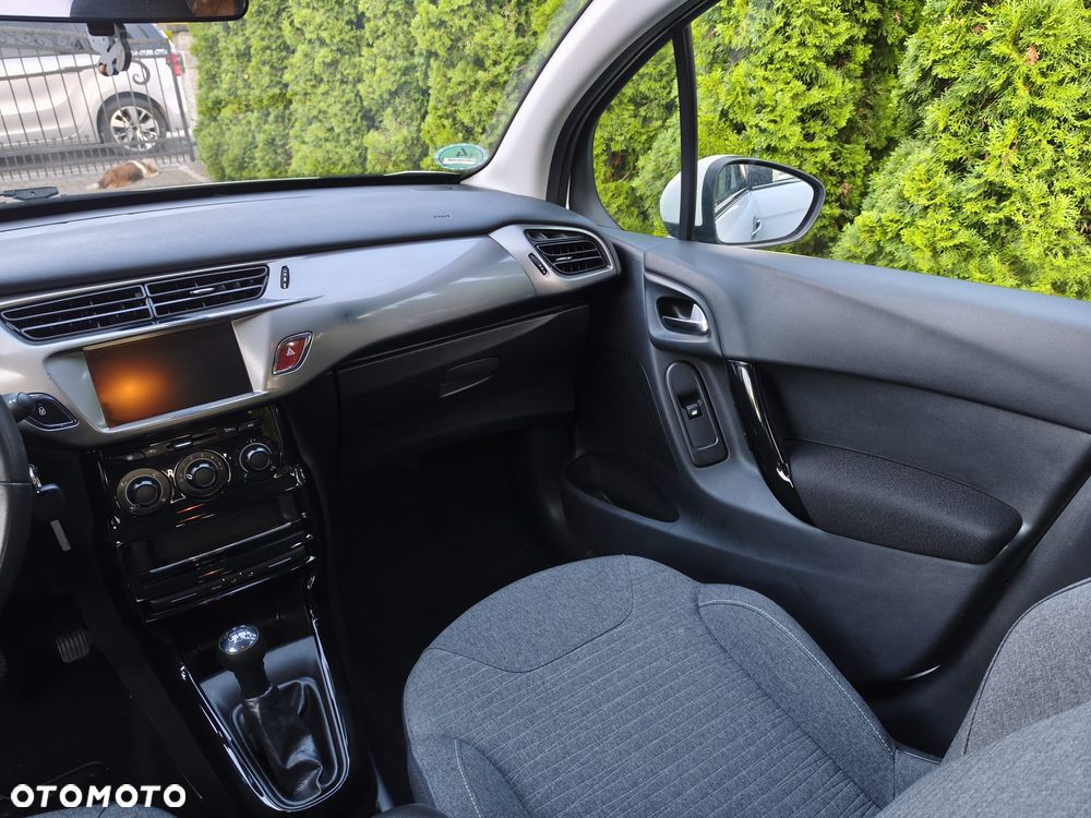 Citroën C3 Pure Tech (VTi) 82 Exclusive - 17