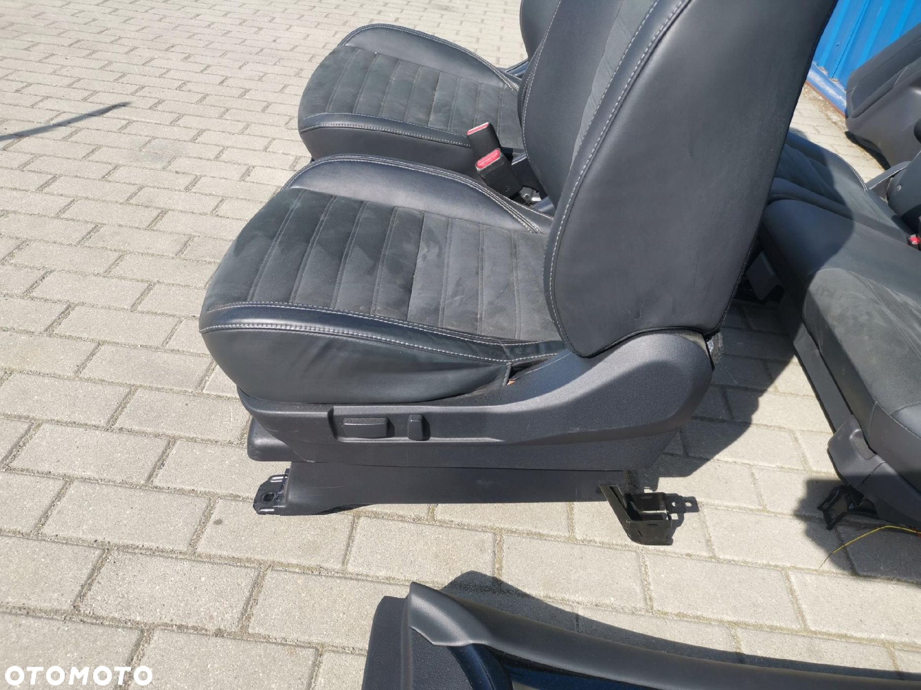 MITSUBISHI OUTLANDER III LIFT 2018 KOMPLET FOTELI Z BOCZKAMI FOTELE BOCZKI - 8