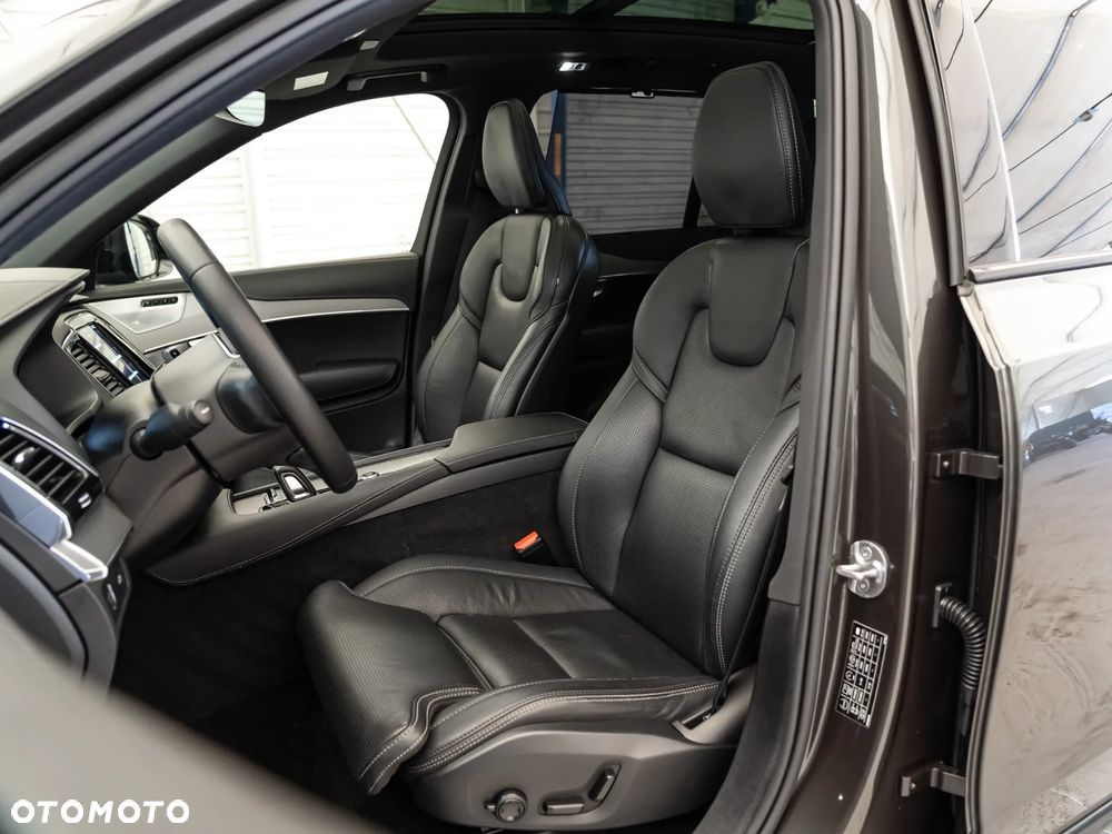 Volvo XC 90 B5 D AWD Ultimate Dark - 12