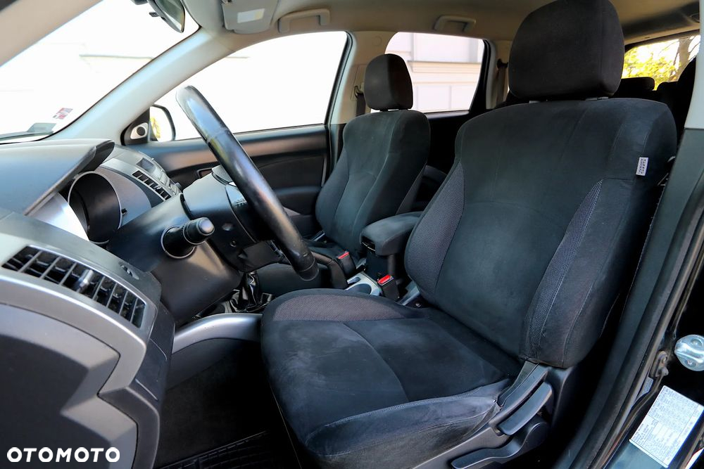 Mitsubishi Outlander 2.2 DID Intense + - 10