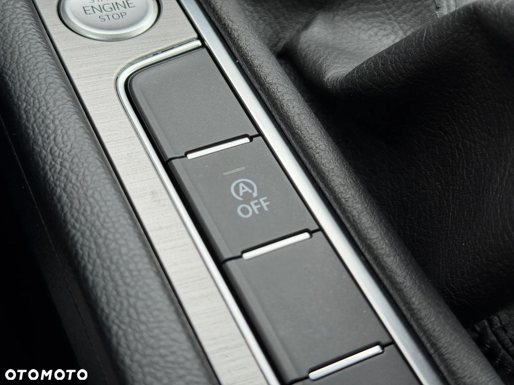 Volkswagen Passat 2.0 TDI EVO Elegance - 19