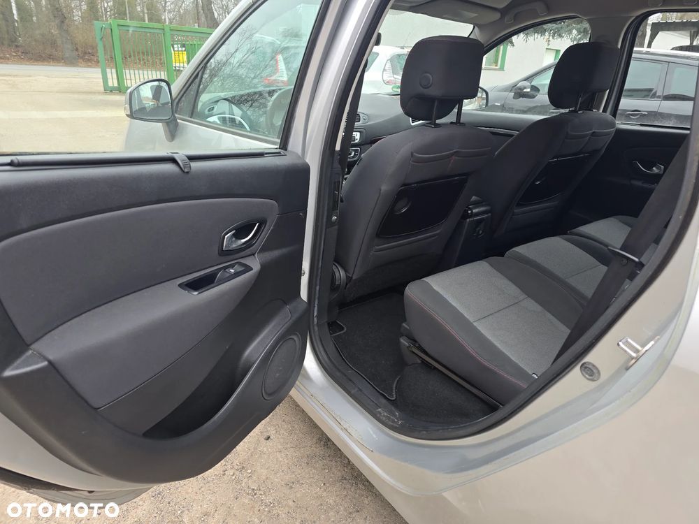 Renault Grand Scenic - 14