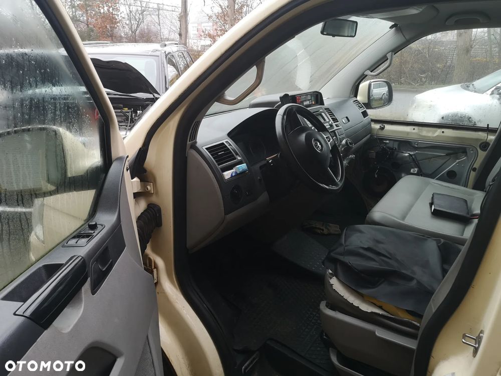 Volkswagen Transporter Caravelle Lang Comfortline - 9