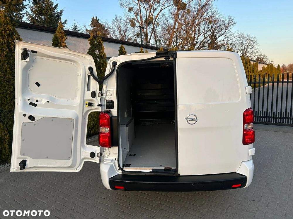 Opel Vivaro - 18