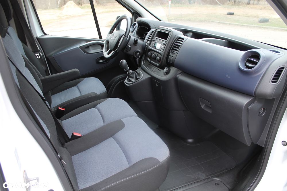 Opel Vivaro - 19