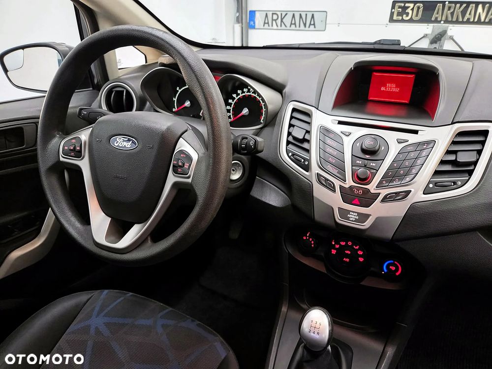 Ford Fiesta 1.6 Ti-VCT Titanium - 12