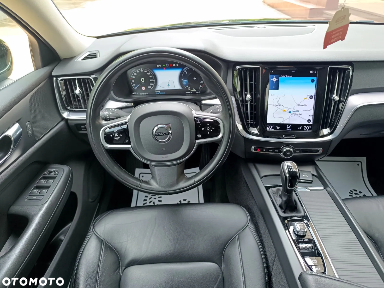Volvo V60 D3 Momentum Pro - 25