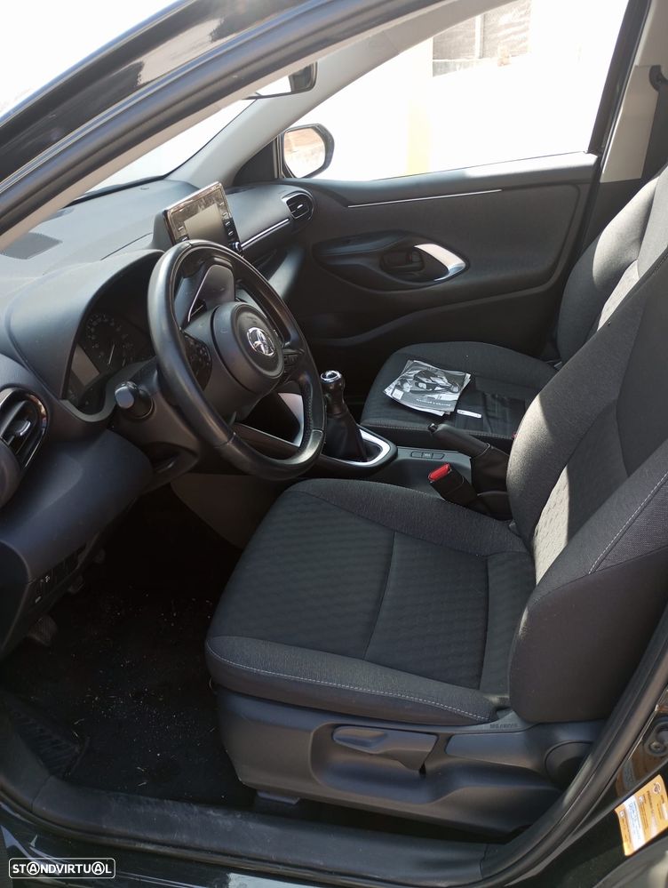 Toyota Yaris - 12