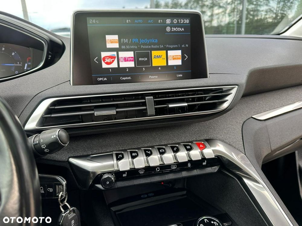 Peugeot 5008 1.5 BlueHDi Active S&S EAT8 - 28