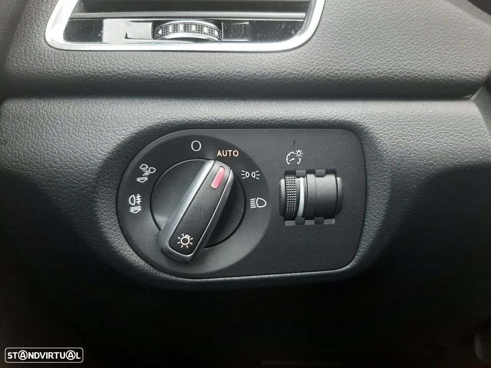 Audi Q3 2.0 TDI quattro Design S tronic - 21