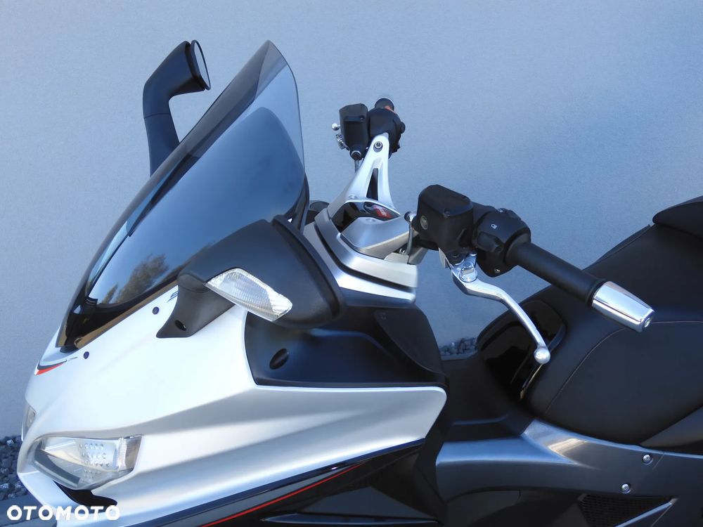 Aprilia SRV 850 - 25