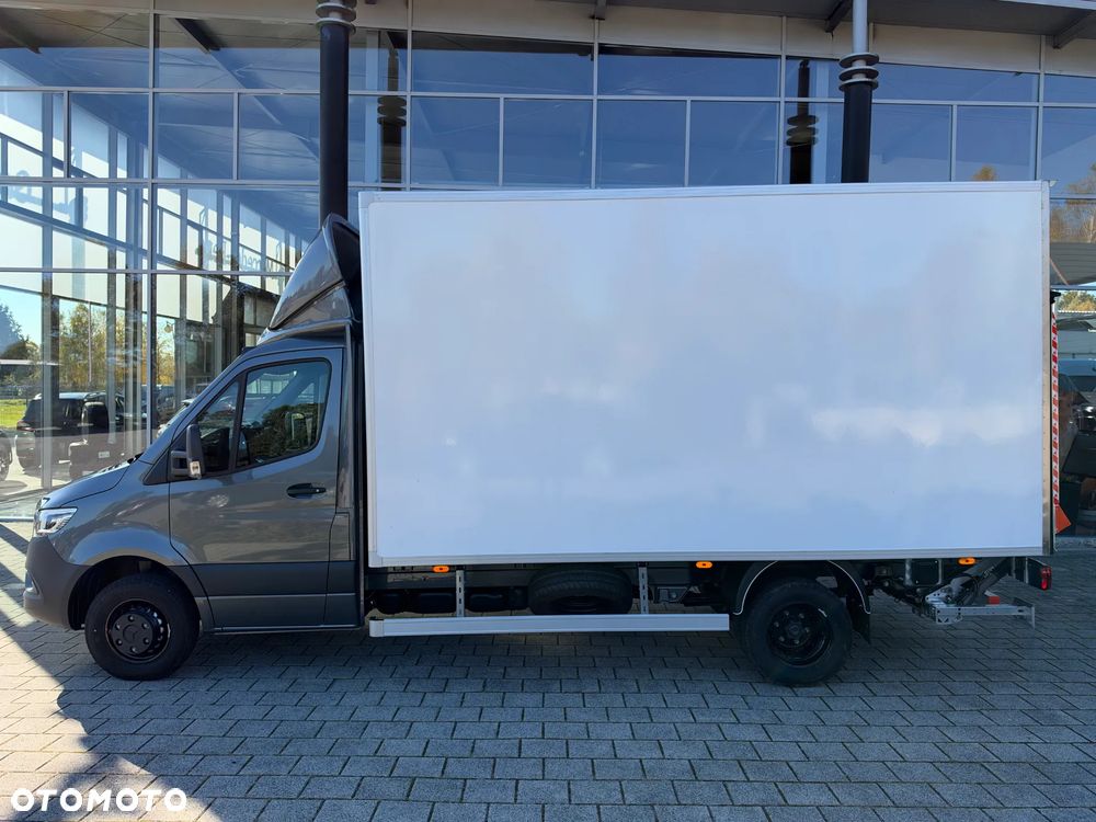 Mercedes-Benz Sprinter - 9
