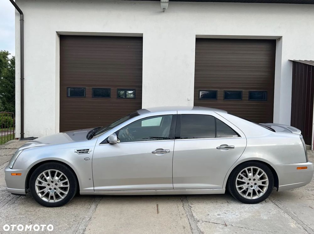 Cadillac STS - 6
