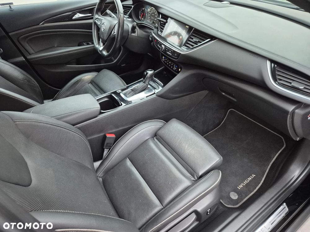 Opel Insignia 2.0 T 4x4 GSi S&S - 28