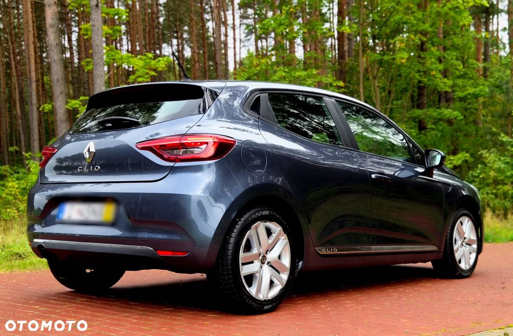 Renault Clio - 8