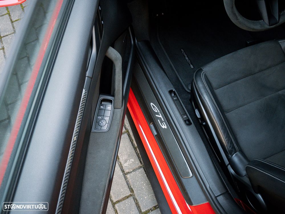 Porsche 911 (992) GT3 PDK - 29