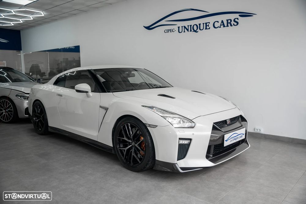 Nissan GT-R Prestige Edition - 1