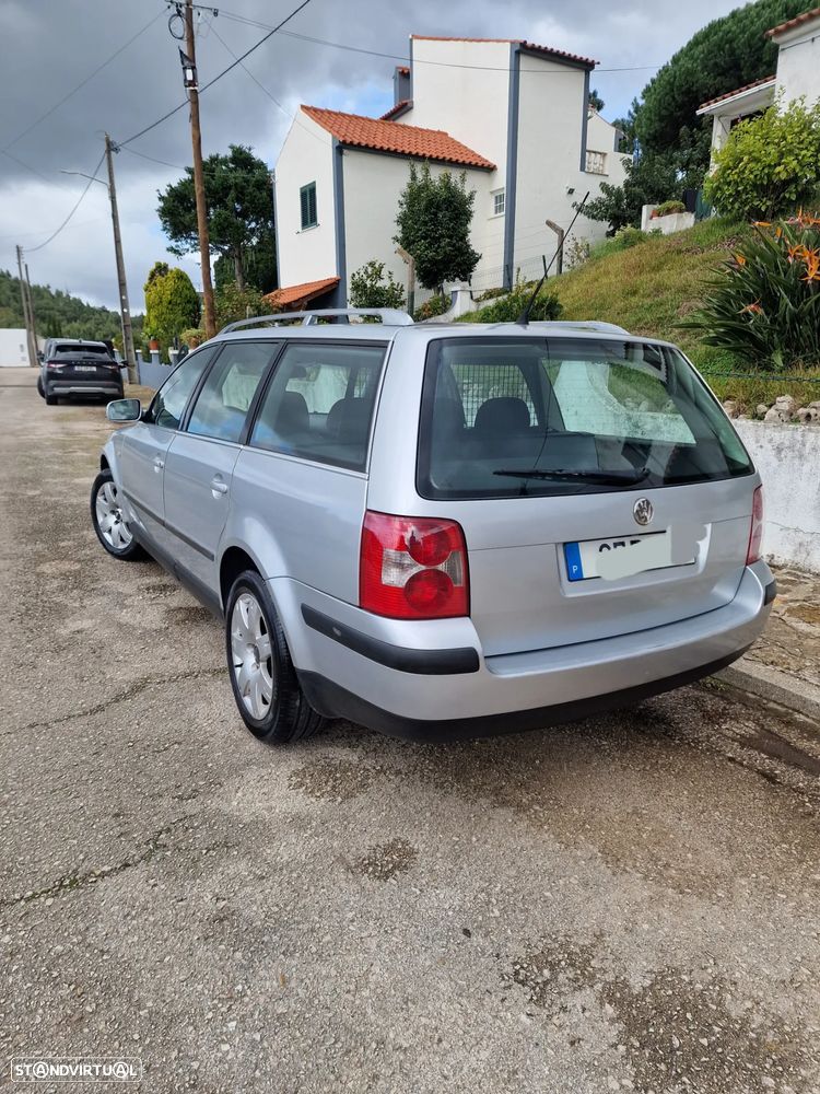 VW Passat 1.9 TDi Confortline 6V - 6