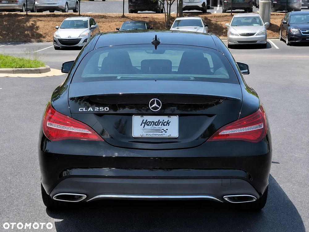 Mercedes-Benz CLA 250 4Matic 7G-DCT Sport - 6