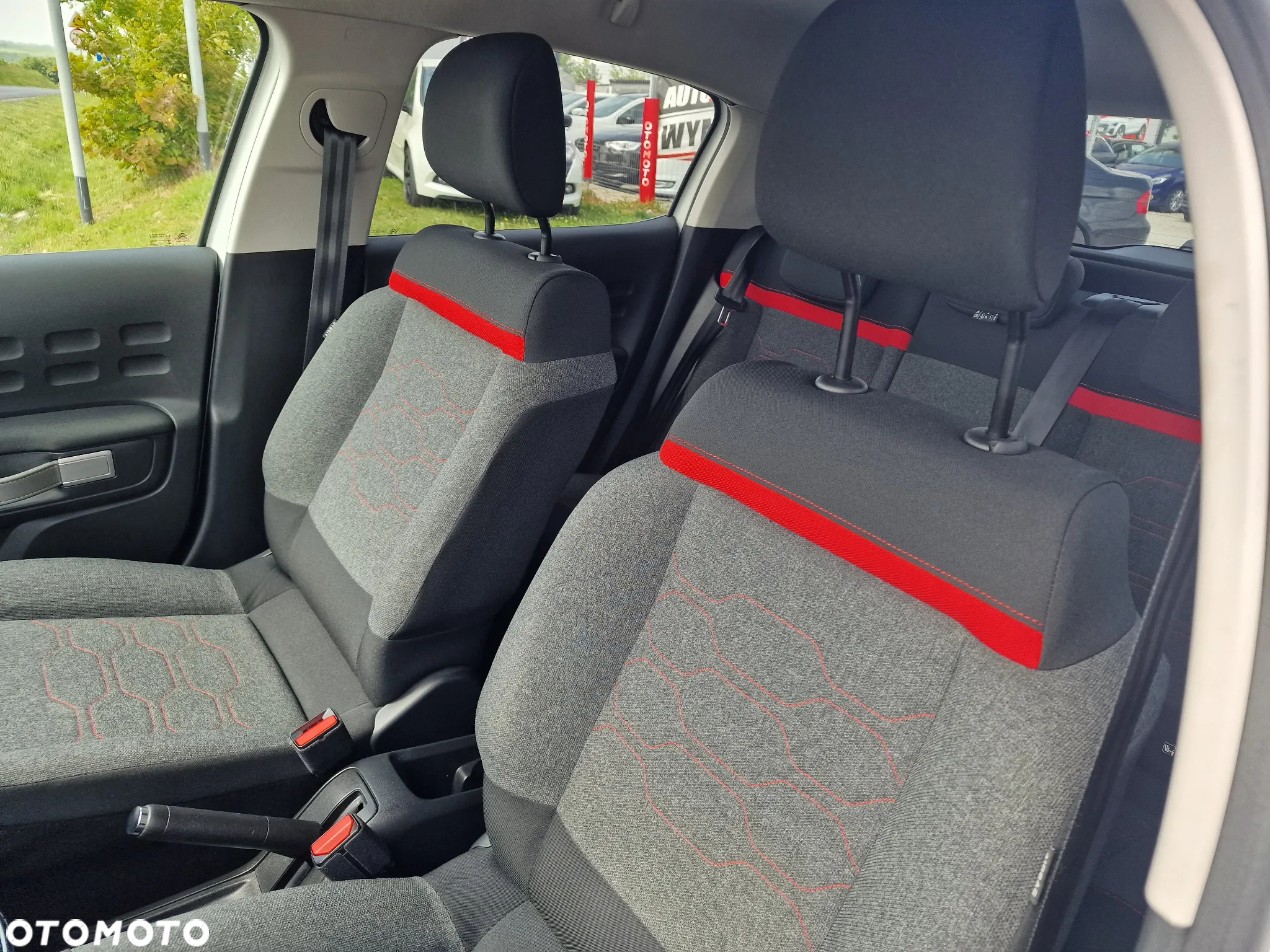 Citroën C3 1.2 PureTech Shine - 18