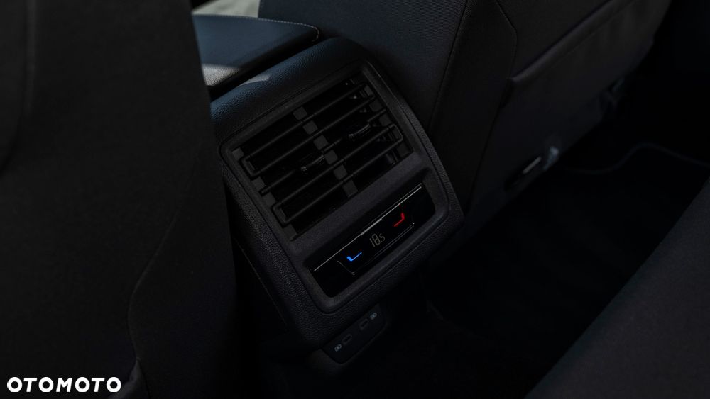 Volkswagen Golf - 20