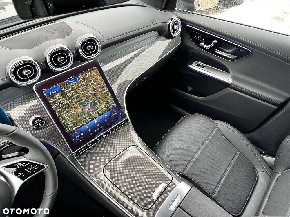 Mercedes-Benz GLC - 12