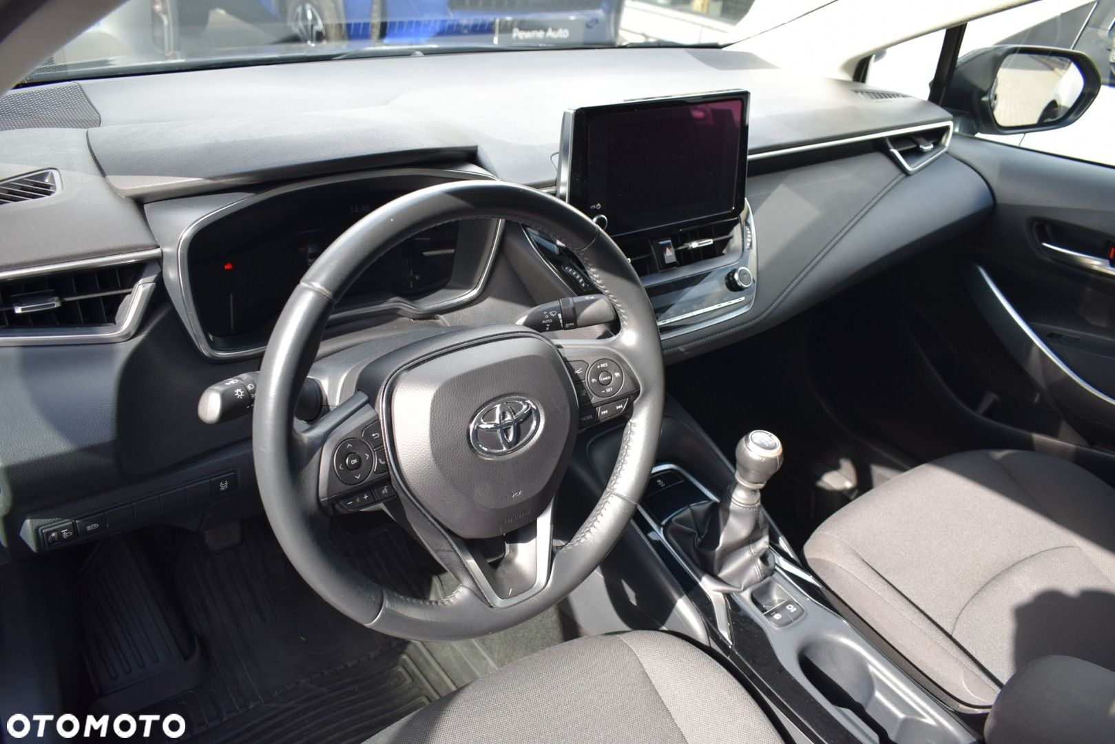 Toyota Corolla - 13