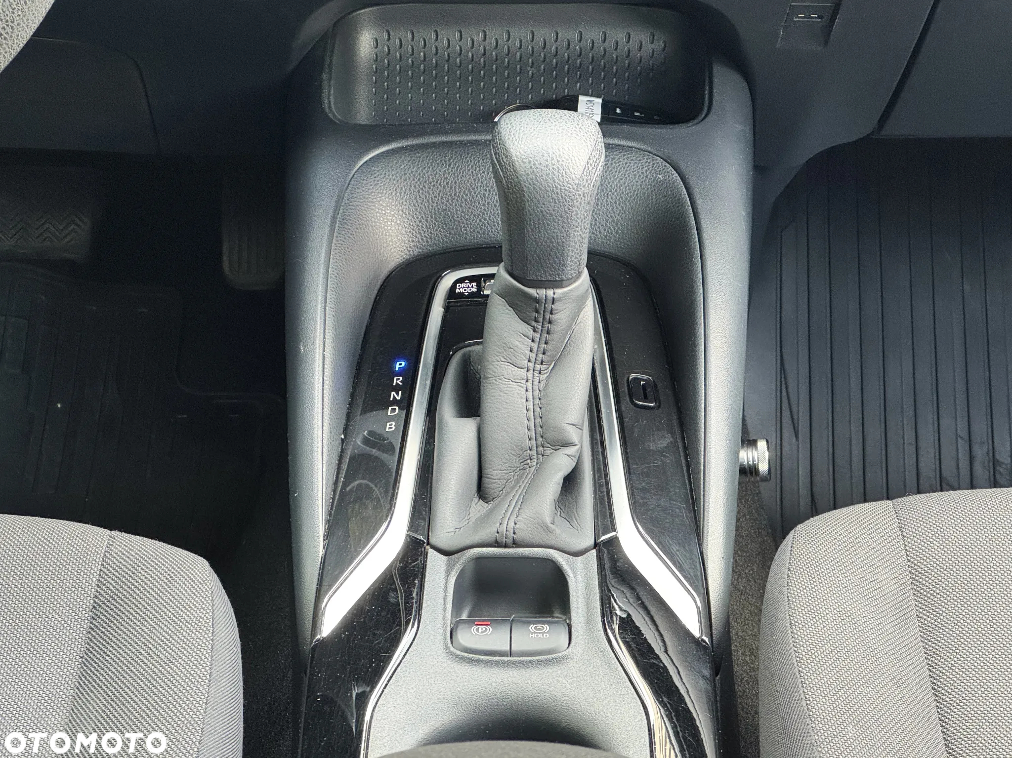 Toyota Corolla 1.8 Hybrid Active - 12