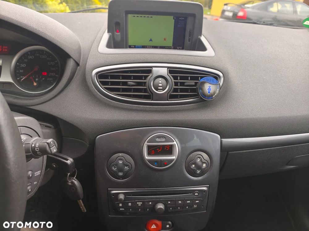 Renault Clio 1.2 16V TCE Luxe - 23