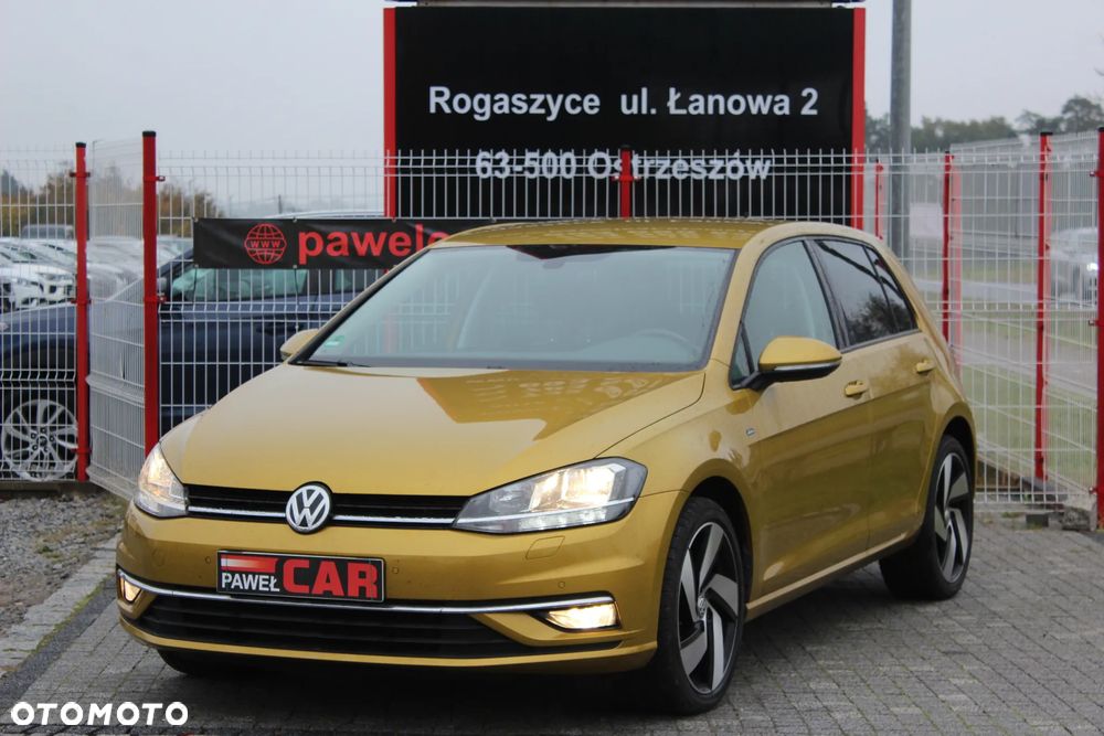 Volkswagen Golf - 1