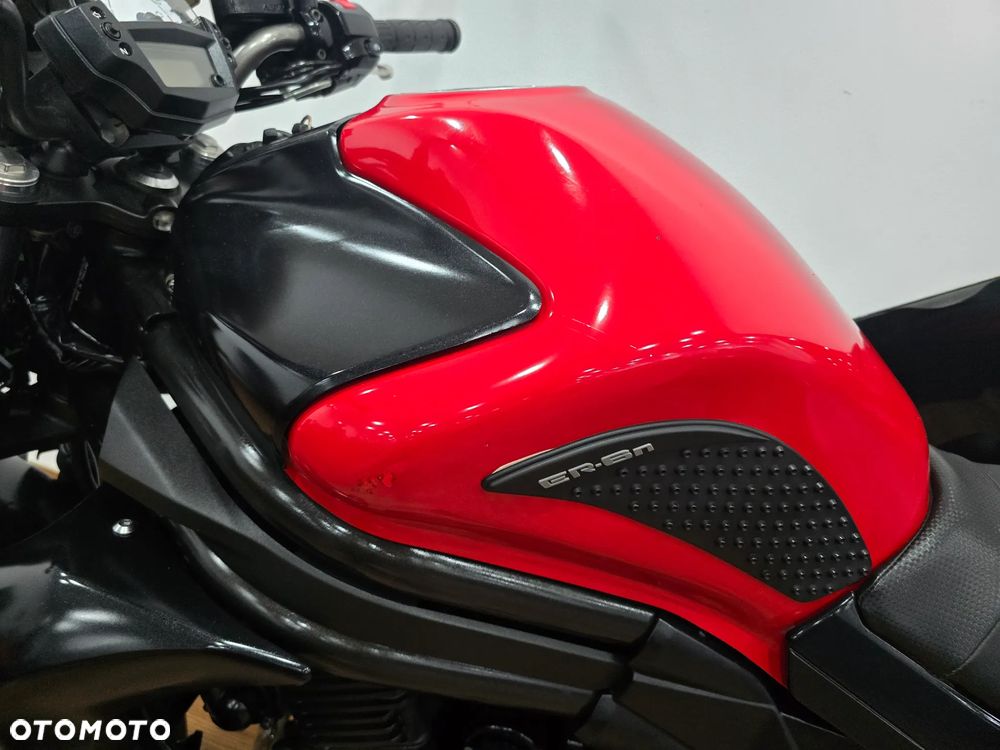 Kawasaki ER - 9