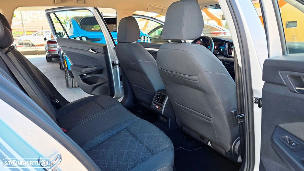 VW Golf Variant 1.0 eTSI Life DSG - 13