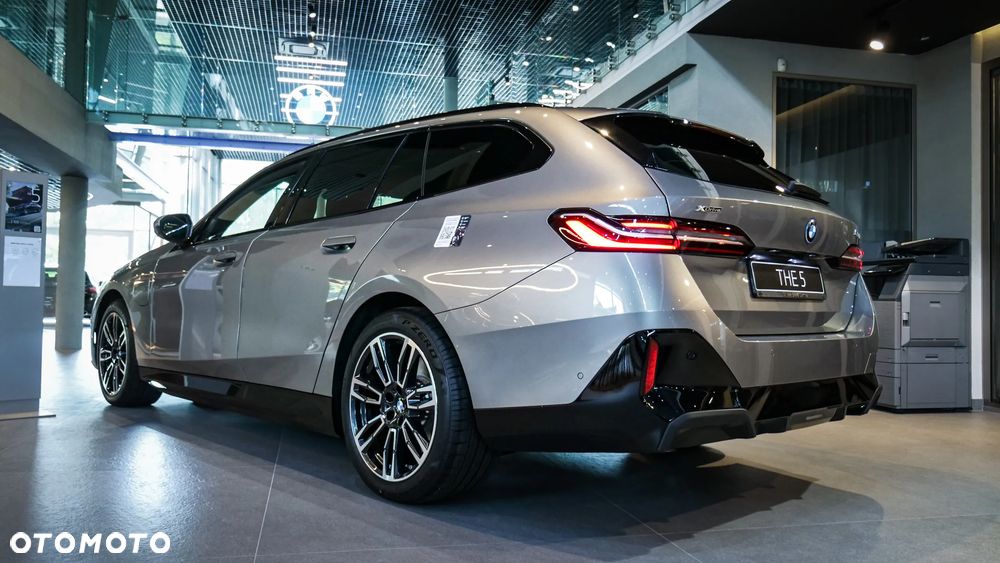 BMW Seria 5 550e xDrive PHEV M Sport - 6