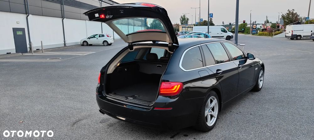 BMW Seria 5 525d Luxury Line - 15