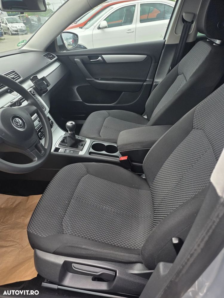 Volkswagen Passat - 5