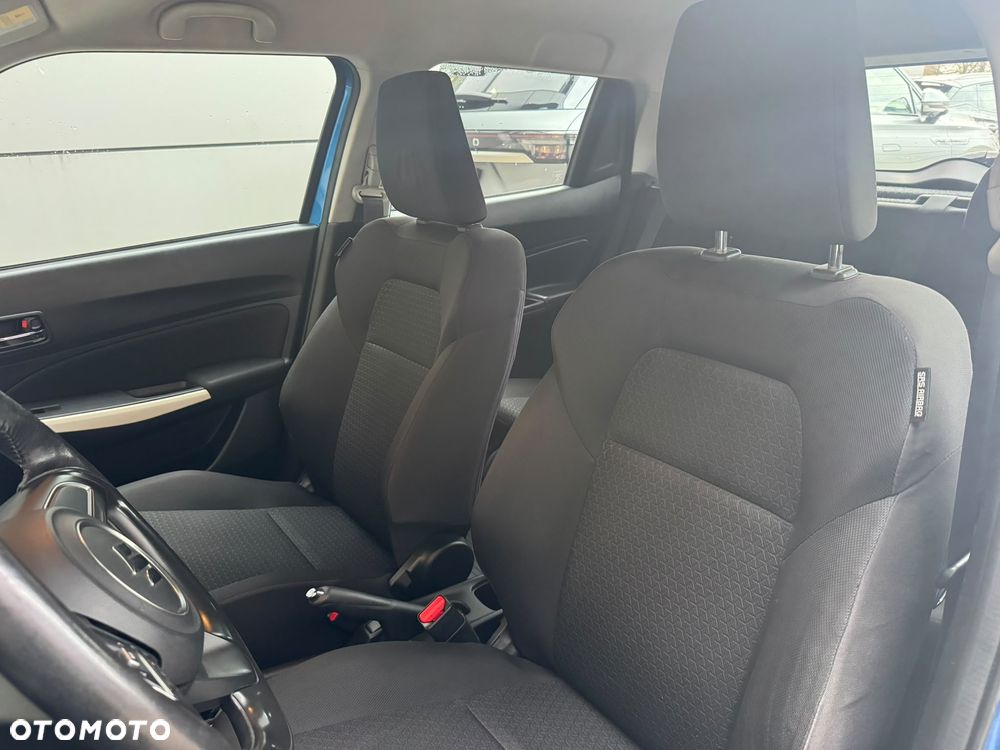 Suzuki Swift 1.2 Premium - 11