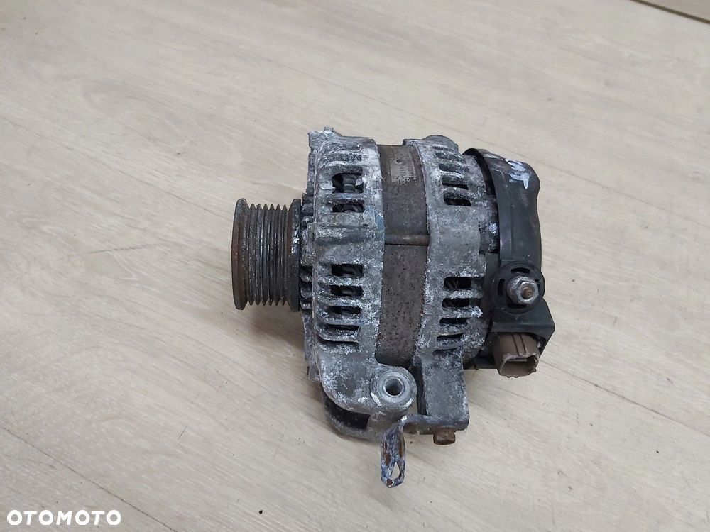 Toyota AVENSIS T25 VERSO AURIS Rav4 III Alternator 2,2 d4d d-cat - 3