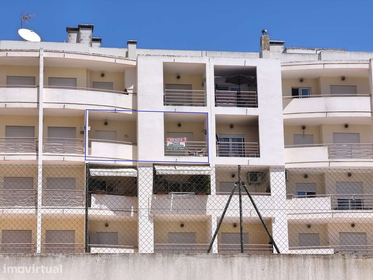 Armação de Pêra T2 Perto do mercado com Piscina, Garagem e Arrecadação - Grande imagem: 5/21